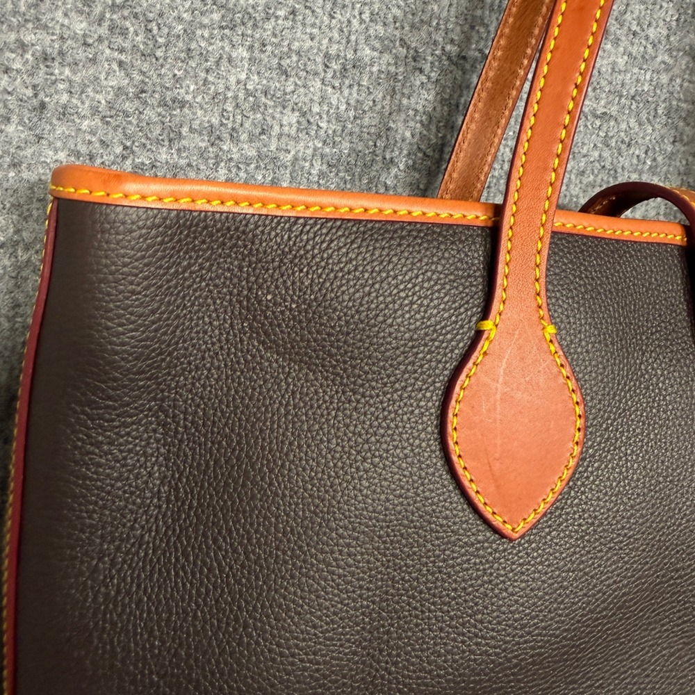 Dooney & Bourke Large Tote Shoulder Bag Brown Leather Top Handle Inner Pockets - Picture 6 of 13